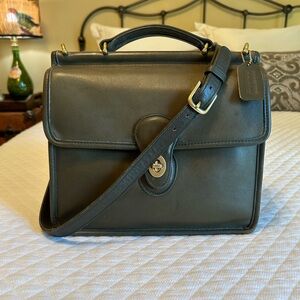 Vintage Coach Willis bag in harder to find color LODEN No. G8C-9927